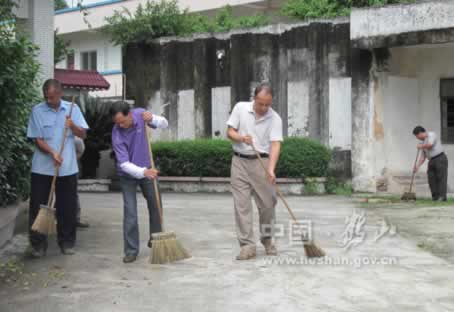 龍口鎮參戰退役人員開展系列義工活動
